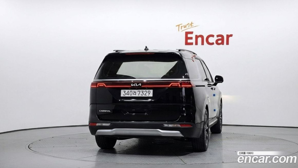 Kia Carnival 9-Seater Signature, 2023
