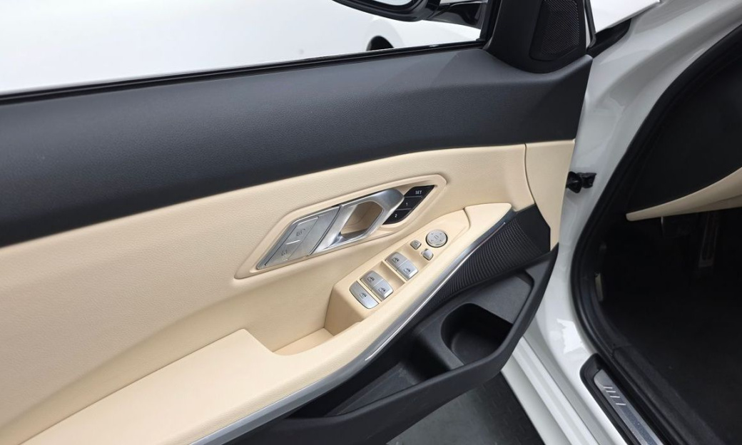 BMW 3-Series 320d M Sport, 2022