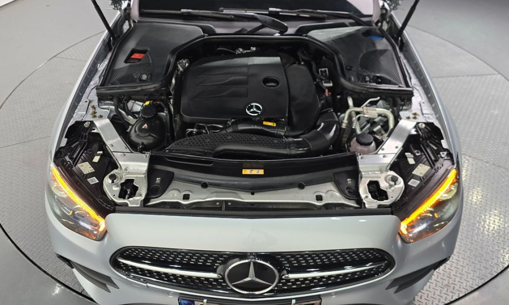 Mercedes-Benz E-Class E350 4MATIC AMG Line, 2022