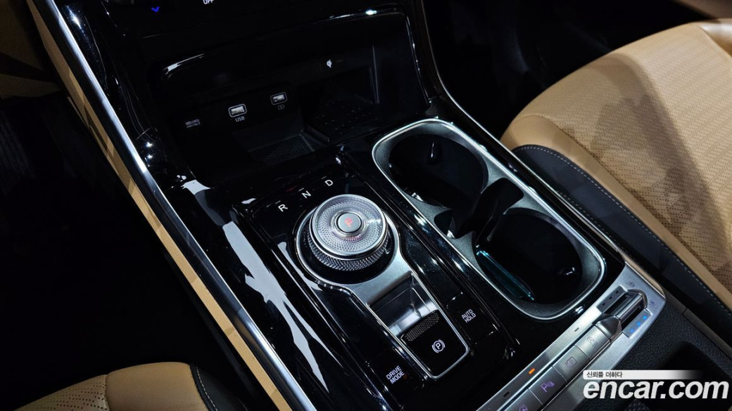 Kia Carnival 9-Seater Signature, 2023