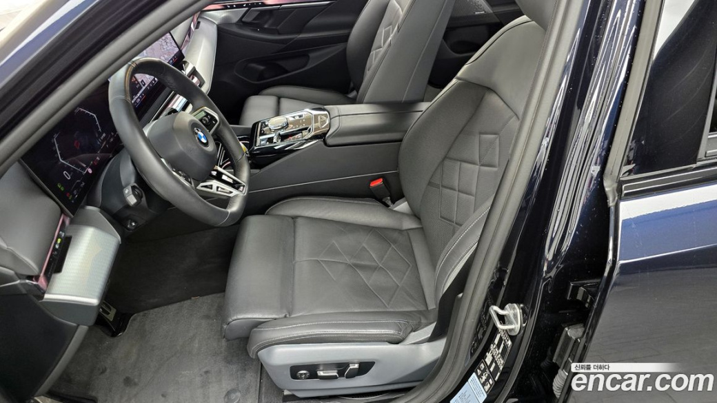 BMW 5-Series 530i xDrive M Sport, 2024