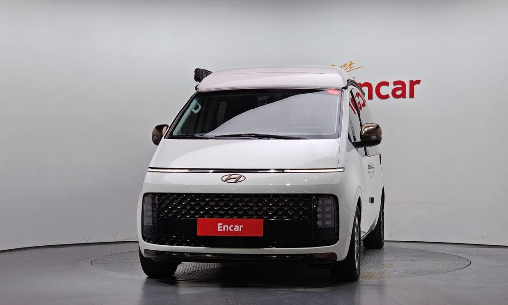 Hyundai Staria 2WD Camping Car, 2024