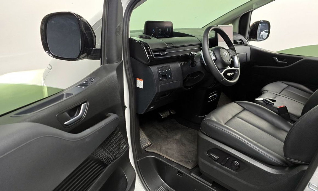 Hyundai Staria 4WD Camper, 2023