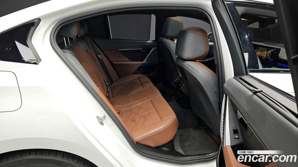 BMW 5-Series 530i xDrive M Sport, 2024
