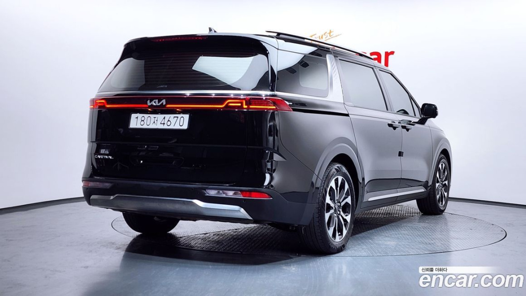 Kia Carnival 9-Seater Signature, 2022