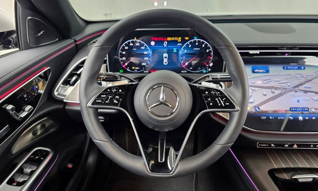 Mercedes-Benz E-Class E300 4MATIC Exclusive, 2024