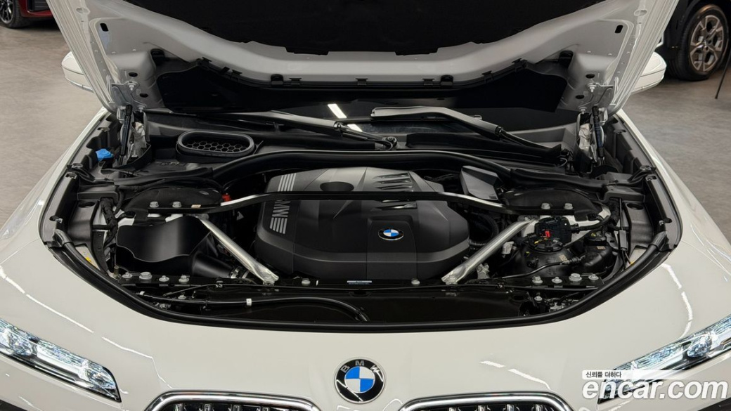 BMW 7-Series 740i xDrive M Sport, 2025