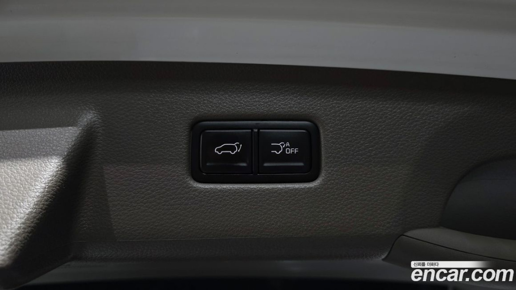 Kia Carnival 7-Seater Signature, 2023