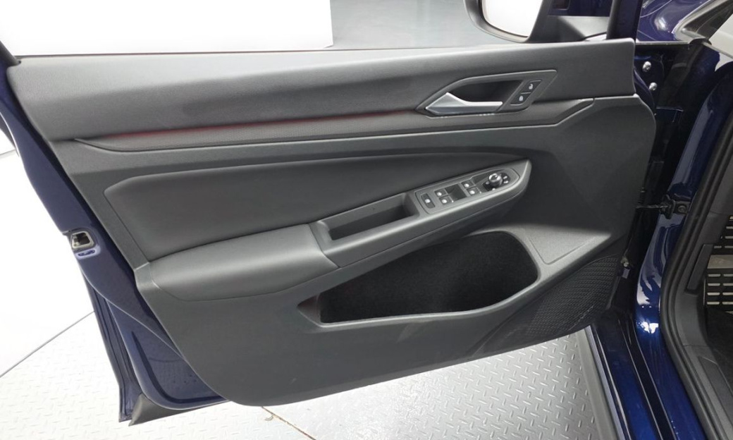 Volkswagen Golf 2.0 GTI, 2024