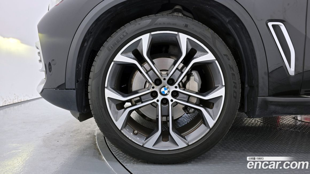 BMW X5 xDrive 40i xLine, 2022
