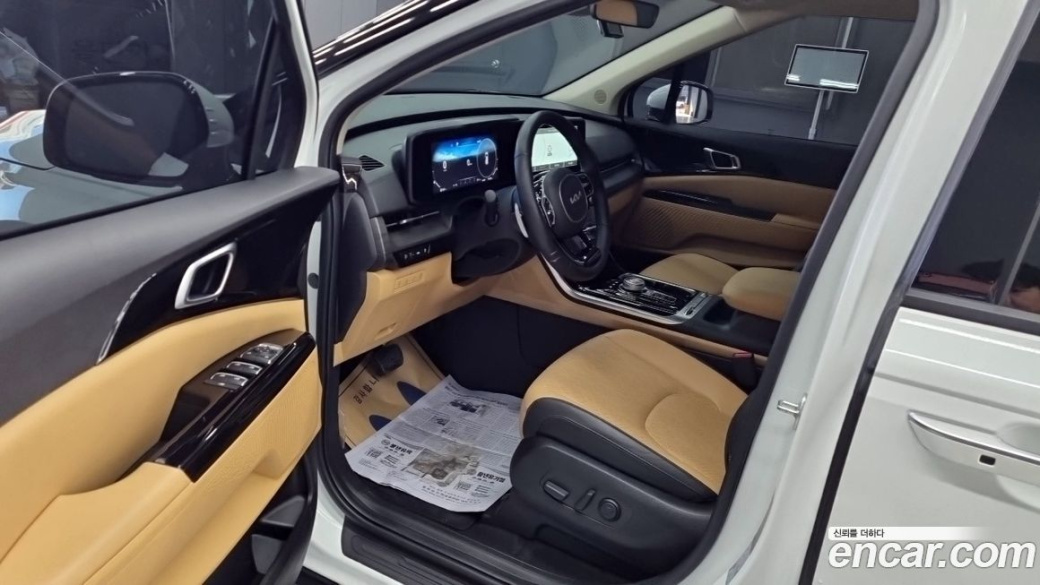 Kia Carnival 9-Seater Noblesse, 2023