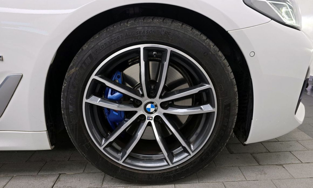 BMW 5-Series 520i M Sport, 2023