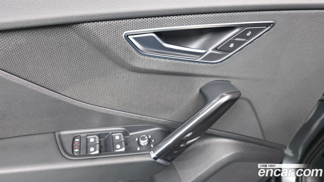 Audi Q2 35 TDI Premium, 2023