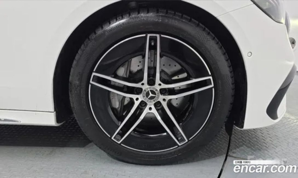 Mercedes-Benz E-Class E200 AMG Line, 2026