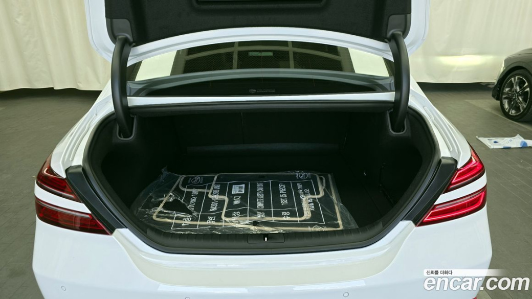 Genesis G70 Gasoline 2.5T 2WD, 2025