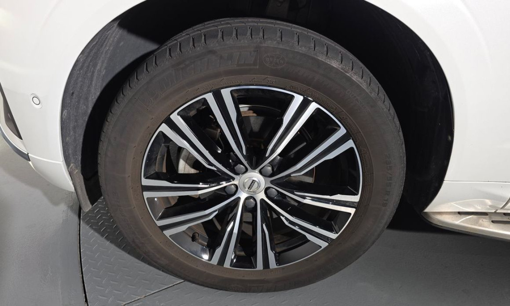 Volvo XC60 B5 Inscription, 2022