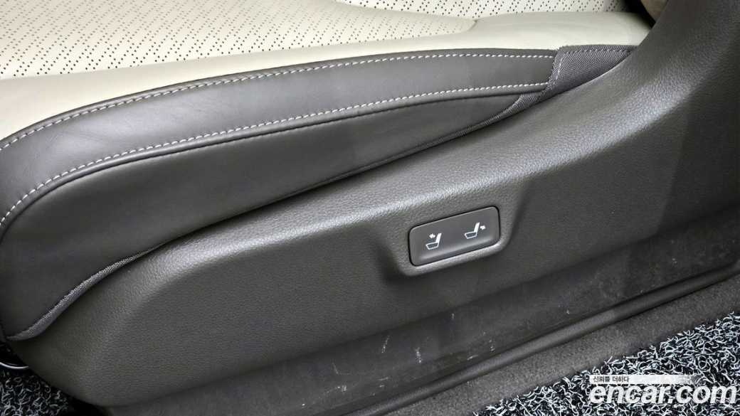 Kia Carnival 9-Seater Hi-Limousine, 2022