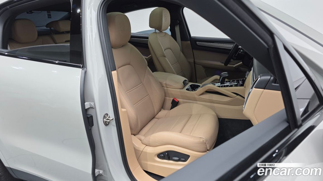 Porsche Cayenne 3.0 COUPE PLATINUM EDITION, 2023