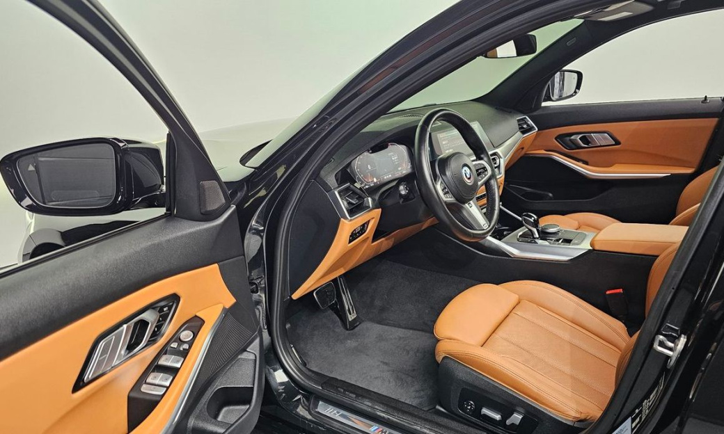 BMW 3-Series 320i M Sport, 2022