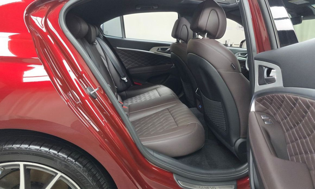 Genesis G70 Gasoline 2.5T 4WD, 2025
