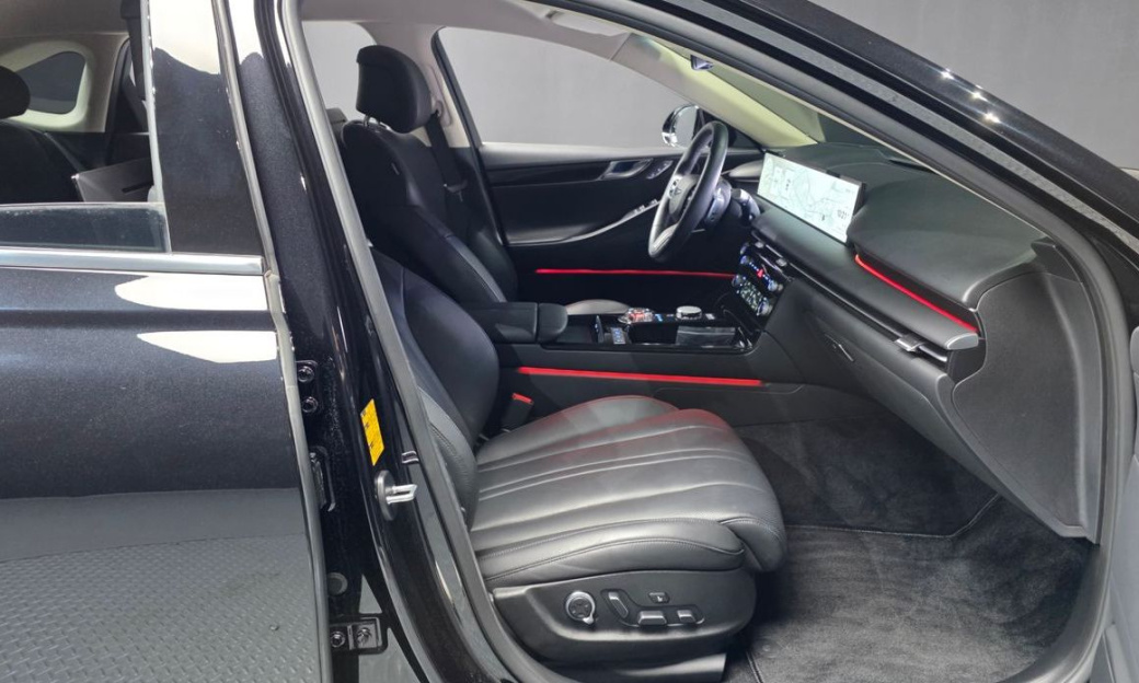 Genesis G80 Gasoline 2.5 Turbo AWD, 2025