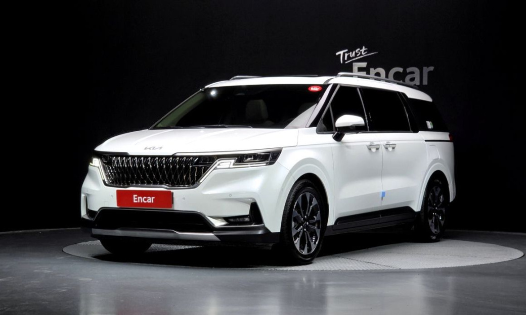Kia Carnival 7-Seater Signature, 2023