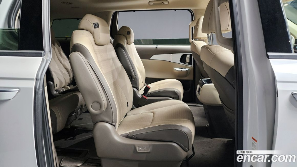 Kia Carnival 9-Seater Noblesse, 2022