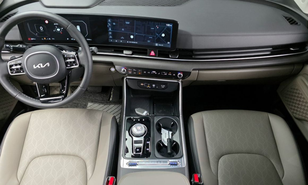 Kia Carnival 9-Seater Noblesse, 2025