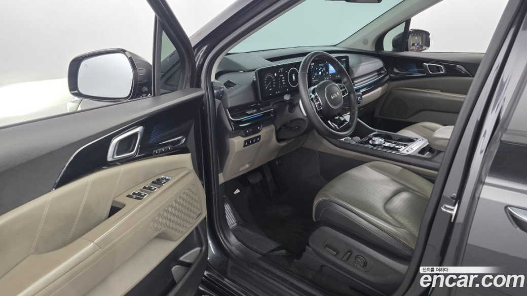 Kia Carnival 9-Seater Gravity, 2025