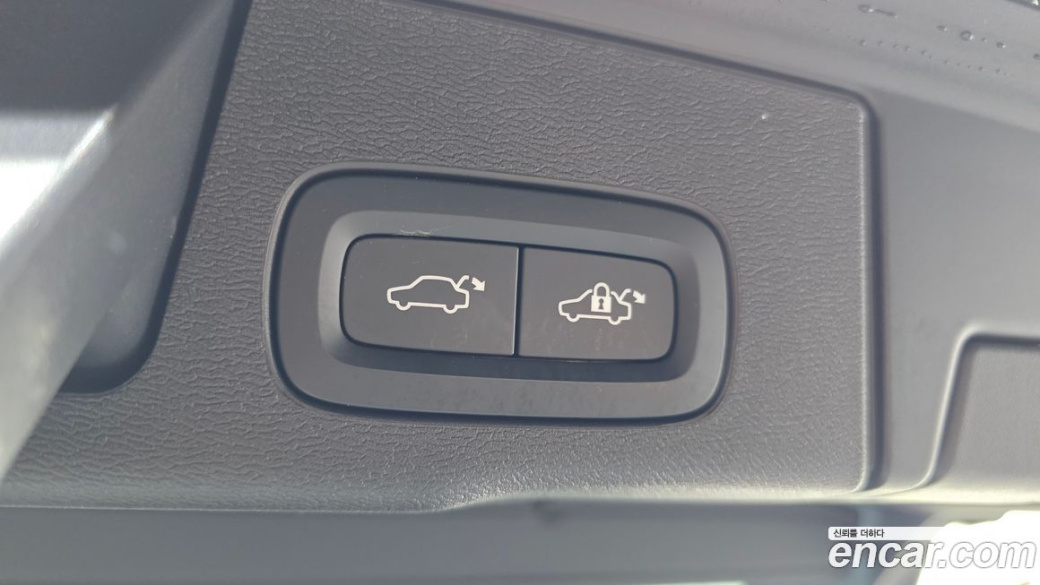 Volvo XC60 B5 Inscription, 2022