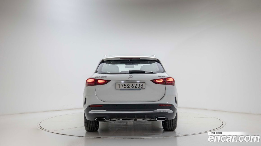 Mercedes-Benz GLA-Class GLA250 4MATIC, 2025