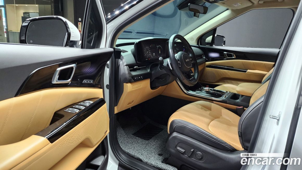 Kia Carnival 9-Seater Signature, 2022