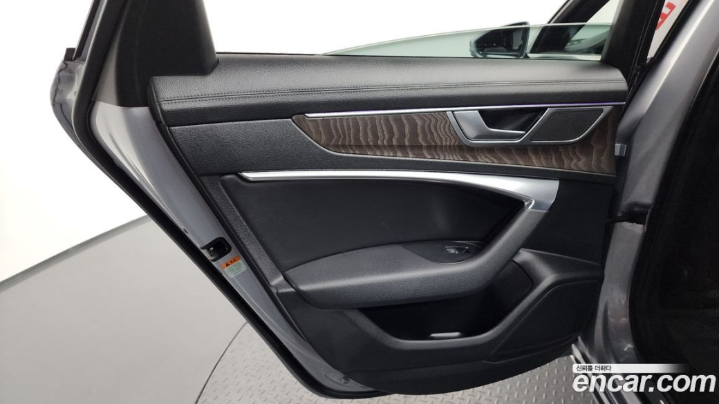 Audi A6 45 TFSI Quattro Premium, 2022