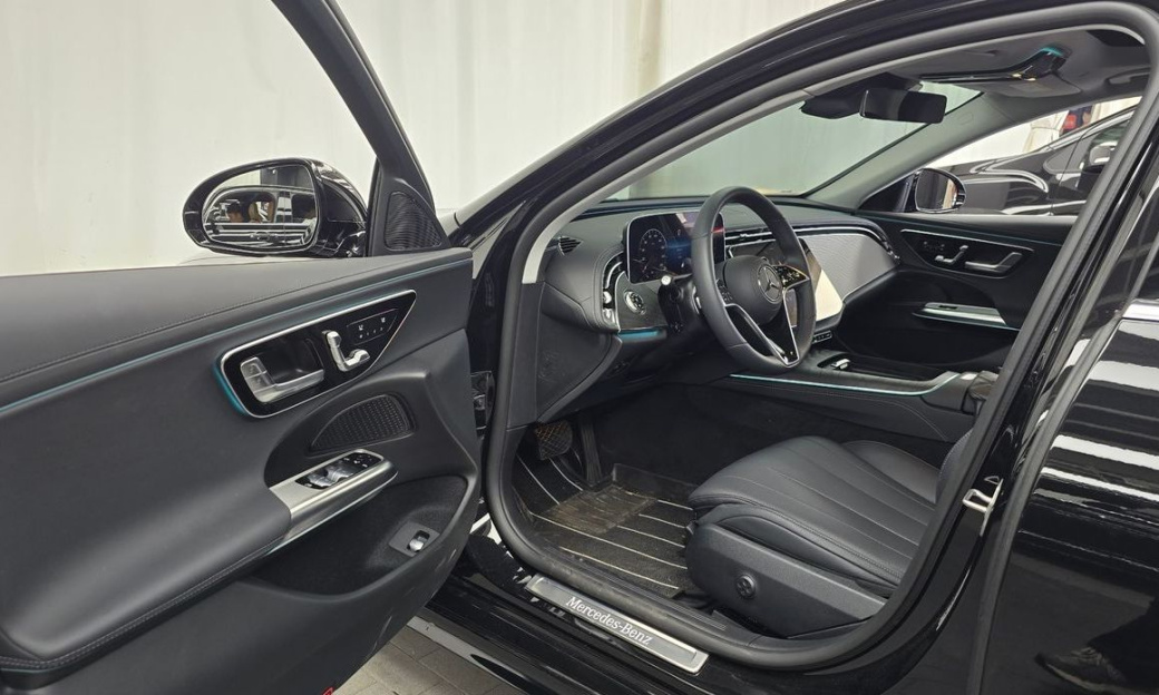 Mercedes-Benz E-Class E200 Avantgarde, 2025