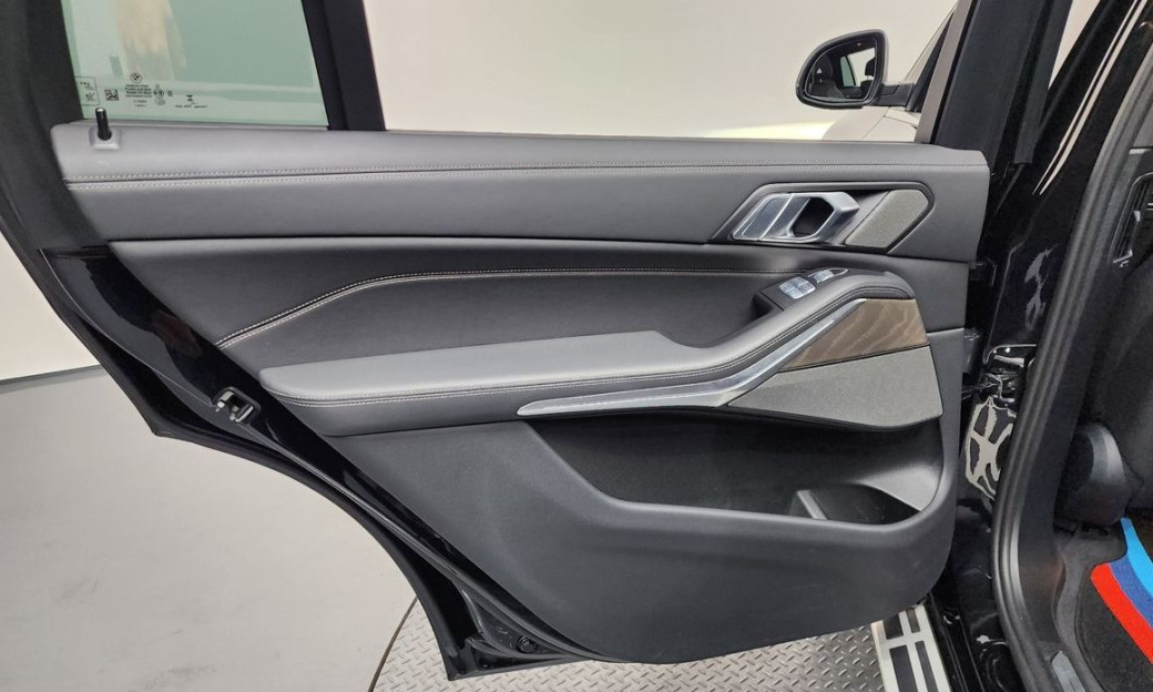 BMW X7 xDrive 40i Design Pure Excellence 7-Seater, 2024