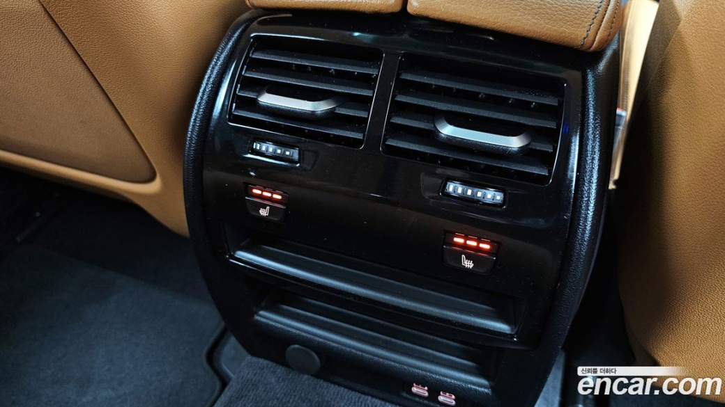 BMW 5-Series 520i Luxury, 2022