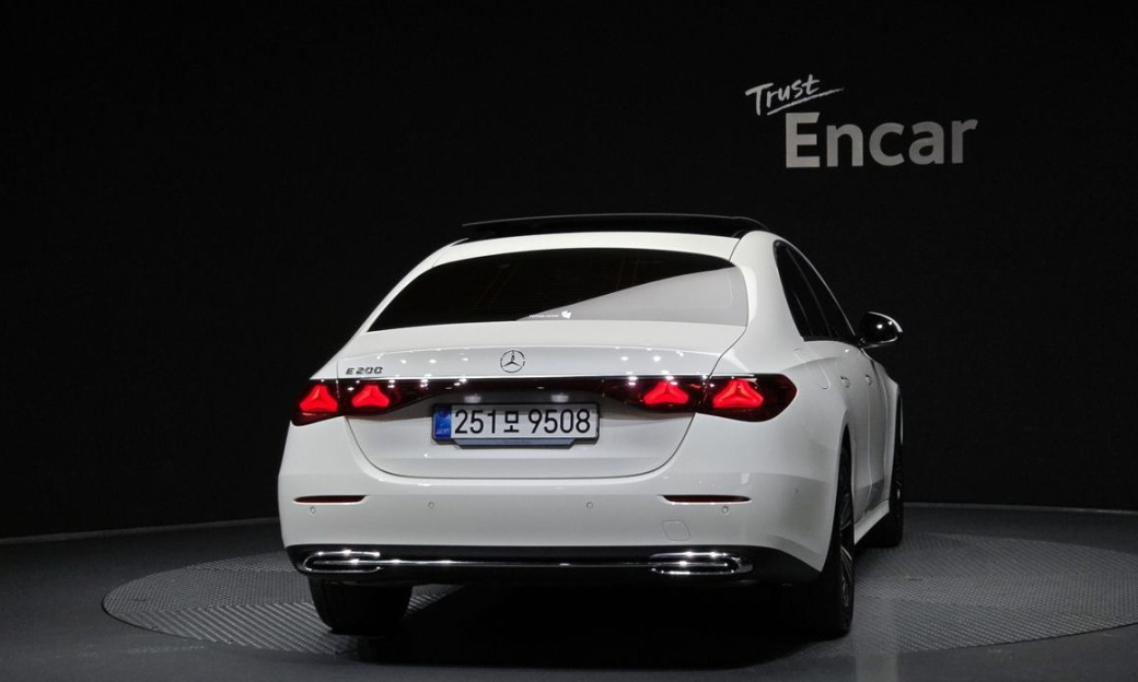 Mercedes-Benz E-Class E200 Avantgarde, 2025