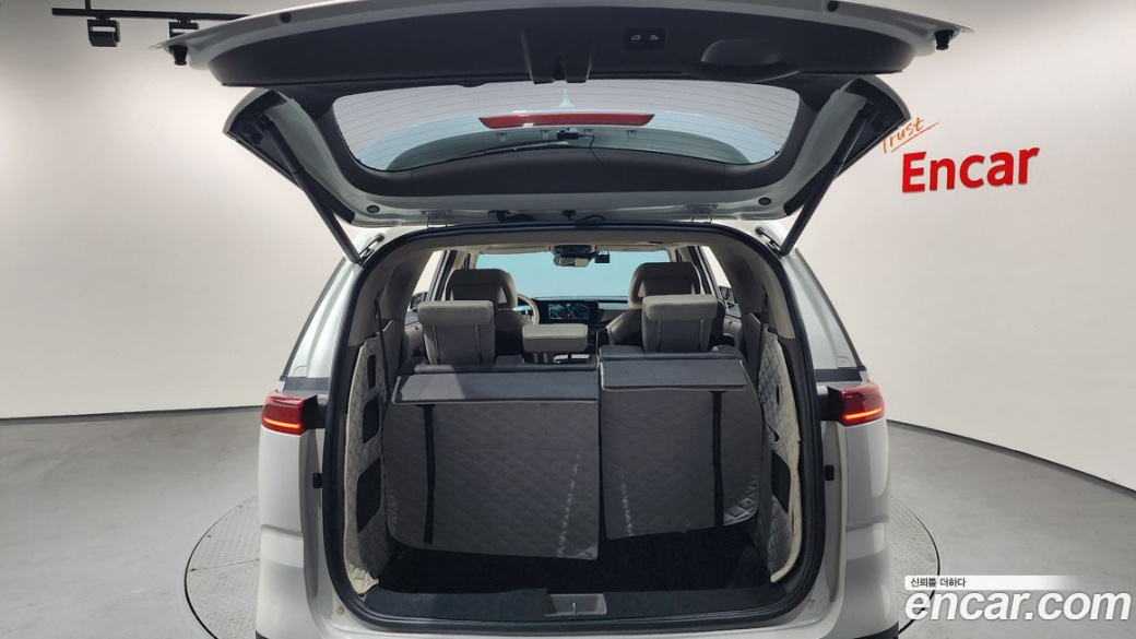 Kia Carnival 7-Seater Signature, 2022