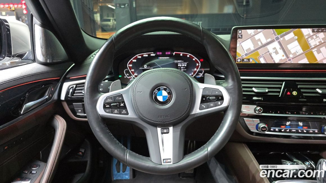 BMW 5-Series M550i xDrive, 2022