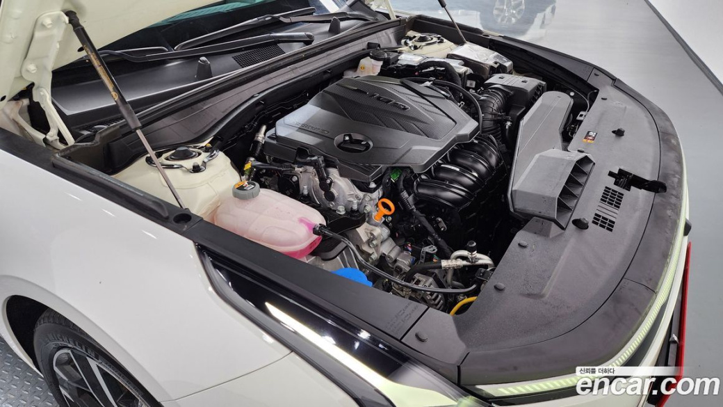 Kia K8 2.5 Gasoline 2WD, 2025