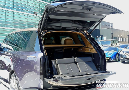 Land Rover Range Rover P530 SV Long Wheel Base, 2023