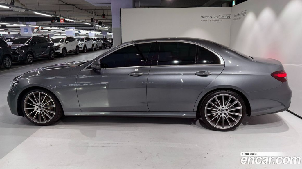 Mercedes-Benz E-Class E350 4MATIC AMG Line, 2022