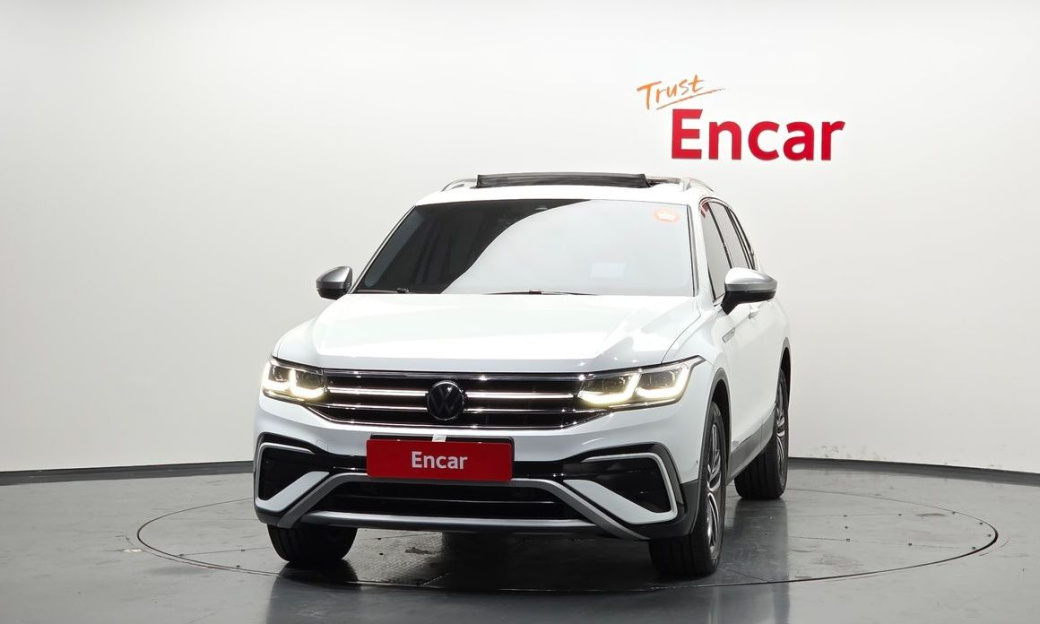 Volkswagen Tiguan 2.0 TSI Prestige, 2024