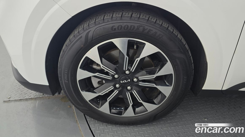 Kia Carnival 9-Seater Noblesse, 2023