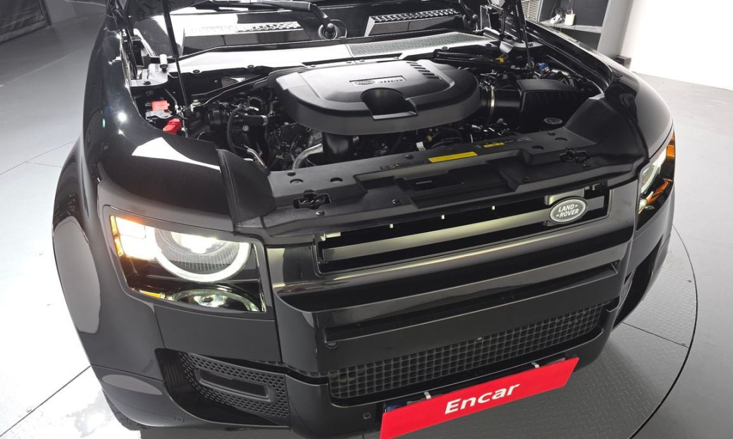 Land Rover Defender 90 D250 X-Dynamic SE, 2025