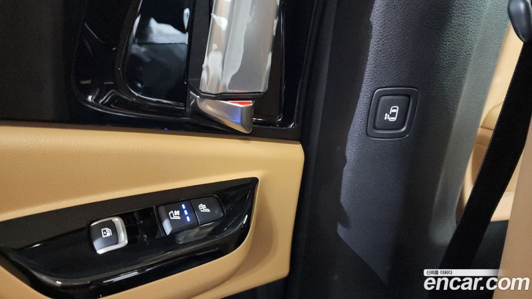 Kia Carnival 9-Seater Signature, 2023