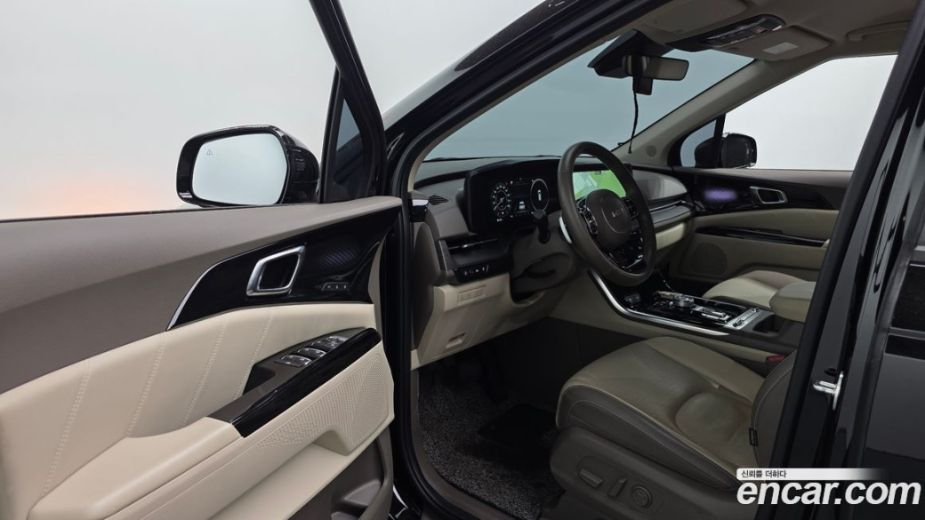 Kia Carnival 9-Seater Signature, 2023