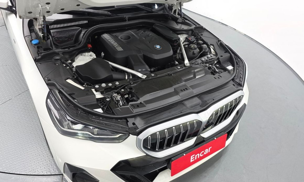BMW 5-Series 520i M Sport, 2024
