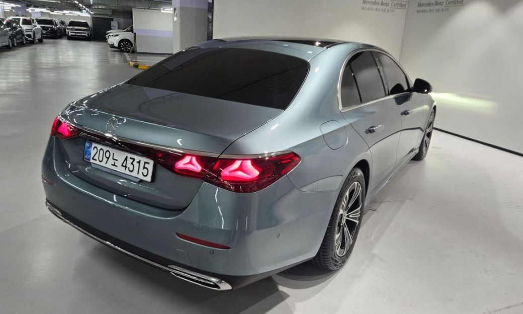 Mercedes-Benz E-Class E200 Avantgarde, 2025