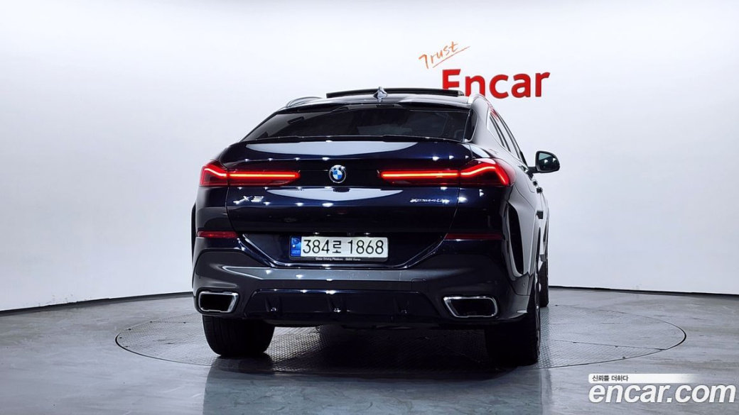 BMW X6 xDrive40i M Sport, 2022